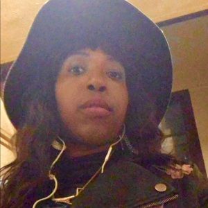 Meet your Posher, Sherryann